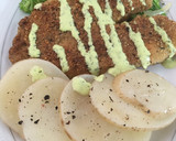 Foto del paso 5 de la receta: Pescado empanizado, verduras salteadas y papas al vapor