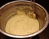 White Butter Cake with Strawberry and Blueberry Whipped Cream recipe step 5 photo