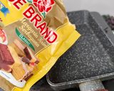 Foto langkah ke 7 dari resep Hotdog Bakpao.