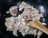 A picture of step 4 of 🐖🐖 Lard Na Noodles with Pork 🐖🐖.