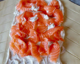Foto del paso 1 de la receta: Hojaldre de salmón, queso y eneldo