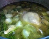 A picture of step 2 of Chicken and Rice / Kao Mun Kai.