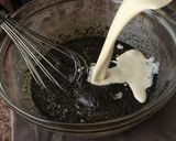 A picture of step 5 of Black Sesame Mochi Cake.
