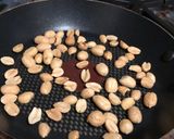 A picture of step 2 of Maharashtrian Bharli Bhindi.