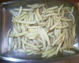 A picture of step 4 of Cheesy fries.