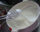 A picture of step 1 of Swiss Roll Cake with Snow-White Swirls.