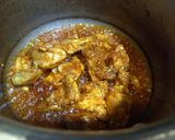 A picture of step 3 of Chicken qorma.