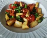 Foto del paso 9 de la receta: Ensalada tibia de pimientos con yuca y bimi