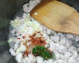 A picture of step 5 of Chicken Pasta.