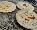 A picture of step 5 of Whole Wheat Thin Arepas.