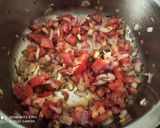A picture of step 5 of Aloo Gobhi Pulao.