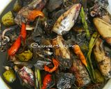 Foto langkah ke 5 dari resep Pindang cumi hitam.