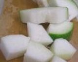 A picture of step 1 of *Winter Melon Chicken Soboro Ankake*.