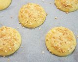A picture of step 9 of Crispy Cream Puff Pastry.