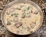 Foto del paso 6 de la receta Solomillo de cerdo con salsa roquefort, peras y espinacas