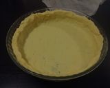 A picture of step 4 of Quiche Lorraine.