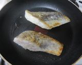 A picture of step 2 of Cod Meunière with Butter Ponzu Sauce.