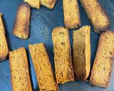 A picture of step 5 of Caramel Cardamom cake rusk (wheat flour).