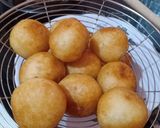 Foto langkah ke 5 dari resep Bola singkong goreng.