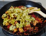 Foto langkah ke 4 dari resep Oseng Pare Tempe Pedas.