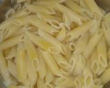 Foto langkah ke 1 dari resep Penne Carbonara Ekonomis.