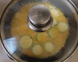 A picture of step 4 of Zucchini and Egg Omelette.