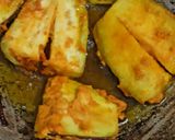 A picture of step 3 of Brinjal pakoda.