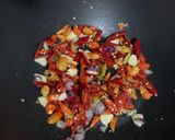 Foto langkah ke 1 dari resep Telur Ceplok Kecap Pedas.