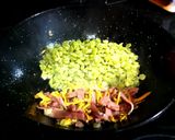 Foto del paso 5 de la receta: Guisantes secos salteados con setas y jamón currado