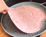 Hình bước làm 5 của món 💚 Bánh Tortilla Củ Dền