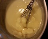 A picture of step 2 of White Chocolate Pudding.