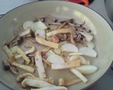 A picture of step 2 of Tomato Sauce Simmered Hamburger Gratin.