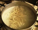 A picture of step 4 of Caesar Salad Udon.