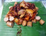 A picture of step 5 of Baked Spicy Sausage In Banana Leaf Wrap.