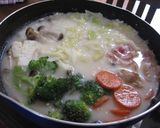 A picture of step 3 of Our Family's Popular Cheese Hot Pot.