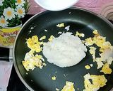 Foto langkah ke 2 dari resep NASI GORENG SAT SET DAN FLUFFY EGG (MENU KELUARGA,KIDS FRIENDLY).