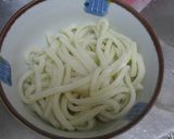 A picture of step 5 of Flavorful Udon Shop Curry Udon.