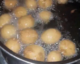 A picture of step 4 of Drop Doughnuts.