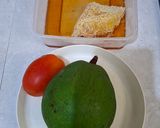 Foto langkah ke 1 dari resep Alpukat & Tomat siram madu.