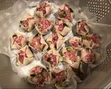 A picture of step 4 of Chinese steamed meat dumplings (Shumai).