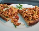 Foto del paso 10 de la receta Media tostada con huevos revueltos, ajetes y sobrasada