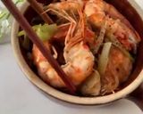 A picture of step 5 of Thai style ginger Prawns with glass noodle baked in claypot - กุ้งอบวุ้นเส้น 🦐.