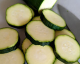 Foto del paso 1 de la receta: Calabacines con salsa asiática