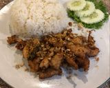 รูปขั้นตอนการทำที่ 7 ของ ไก่ทอดกระเทียมราดหน้าข้าว