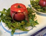Une image de l'étape 7 de Tomates roses « pieuvres » aux carottes et anchois sur pissenlit du jardin.