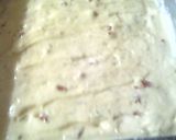 A picture of step 4 of Streusel Strawberry Bars.