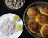 A picture of step 6 of Bun pav bhaji.