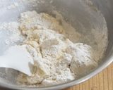 A picture of step 8 of Whole Wheat Banana Muffins.