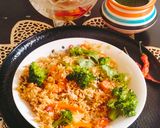 A picture of step 5 of Broccoli Fried Rice 😋😋.