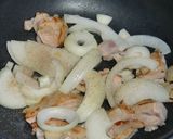 A picture of step 5 of Sweet and Savoury Stir-Fried Chicken and Onion.